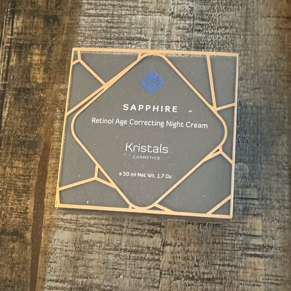 Kristals Sapphire Retinol Age Correcting Night Cream - Picture 2 of 2